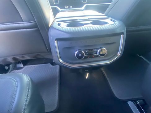 New 2026 Ford Expedition Platinum w/ Stealth Appearance Package image 32