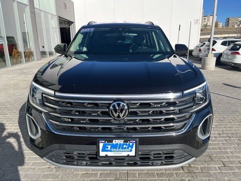 Certified 2025 Volkswagen Atlas SE image 10