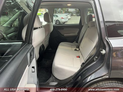 Used 2018 Subaru Forester 2.5i Premium AWD/4WD image 24
