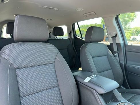 Used 2023 GMC Acadia SLE w/ Driver Convenience Package AWD/4WD image 9