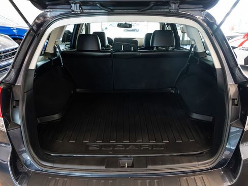 Used 2013 Subaru Outback 2.5i Limited AWD/4WD image 8