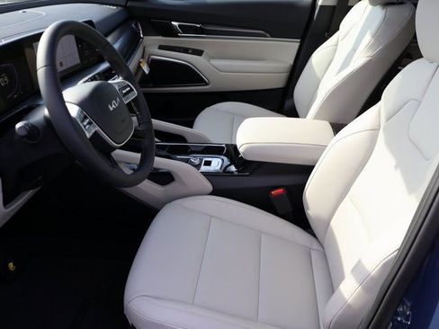New 2025 Kia Telluride S image 39