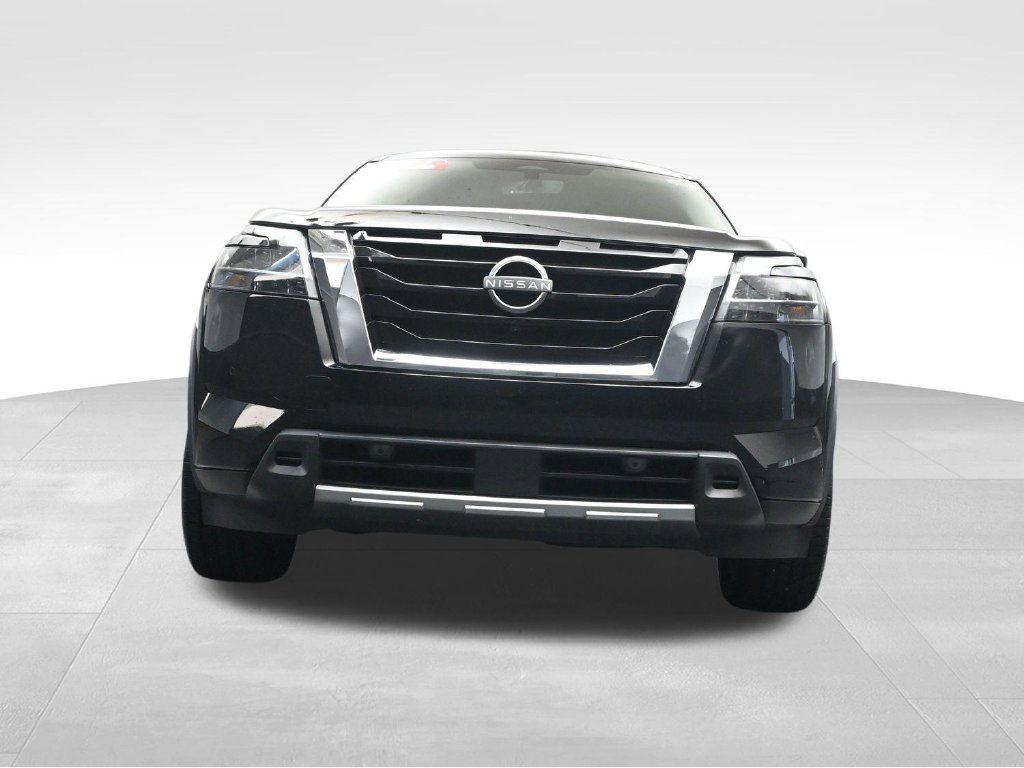 Used 2024 Nissan Pathfinder Platinum w/ Cargo Package AWD/4WD image 32
