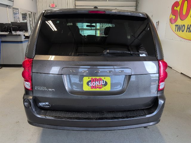 Used 2016 Dodge Grand Caravan SXT FWD image 4