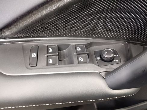 New 2026 Volkswagen Tiguan SE image 21