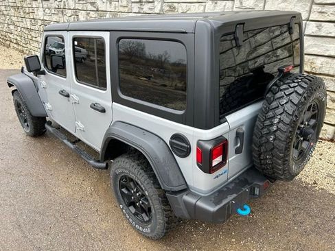 Certified 2023 Jeep Wrangler Unlimited w/ Cold Weather Group image 4