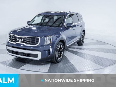 Used 2025 Kia Telluride S image 2