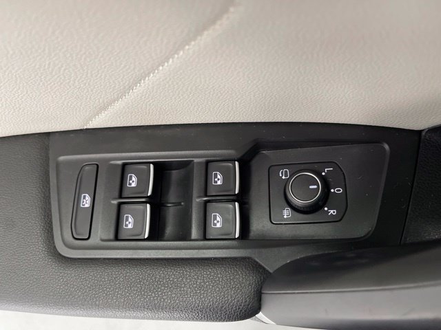 Used 2018 Volkswagen Tiguan SEL Premium AWD/4WD image 27