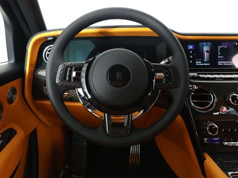 New 2026 Rolls-Royce Cullinan Black Badge image 12