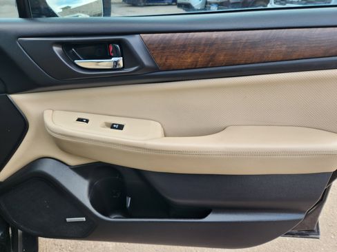 Used 2017 Subaru Outback 2.5i Limited w/ Popular Package #5 image 16