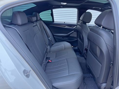 Used 2021 BMW 540i w/ Executive Package RWD image 43