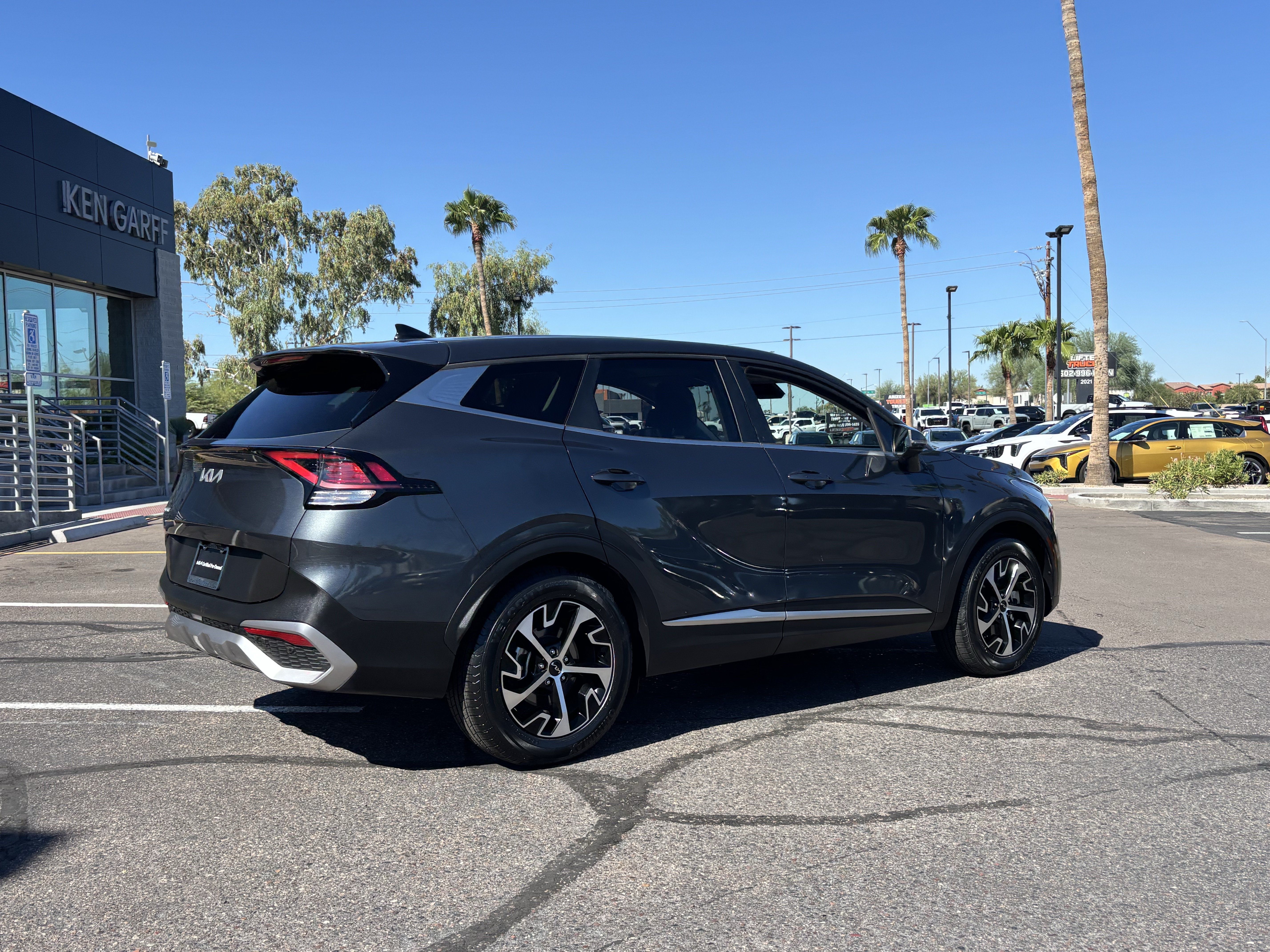 Certified 2025 Kia Sportage EX FWD image 3