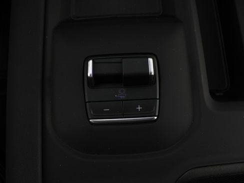 New 2026 GMC Sierra 3500 Denali w/ Denali Reserve Package image 9