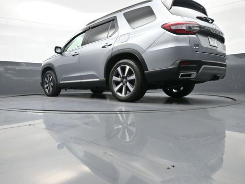 Certified 2023 Honda Pilot Touring image 34