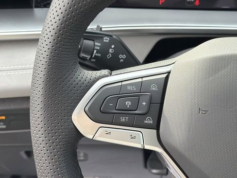 New 2026 Volkswagen Tiguan SE R-Line FWD image 27