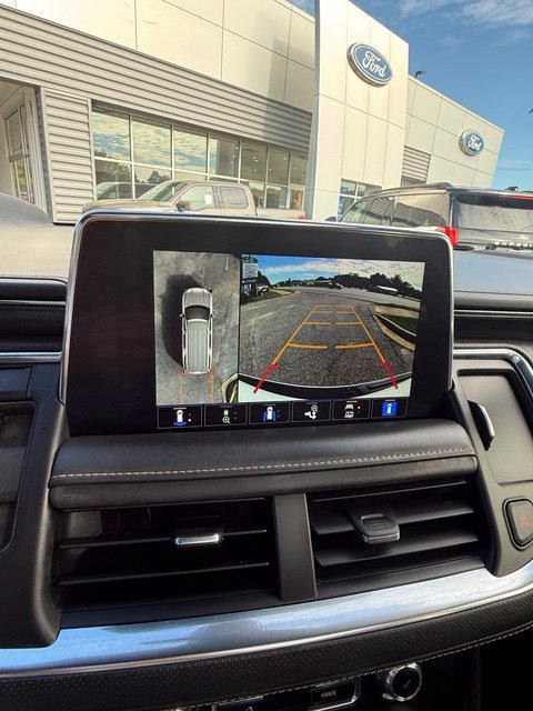 Used 2022 GMC Yukon AT4 w/ Technology Package AWD/4WD image 27