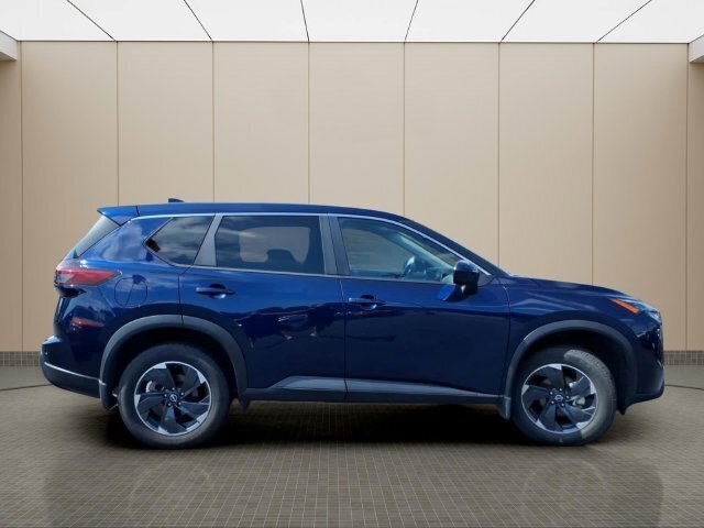 Used 2025 Nissan Rogue SV AWD/4WD image 23