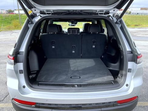 Used 2024 Jeep Grand Cherokee Altitude image 21