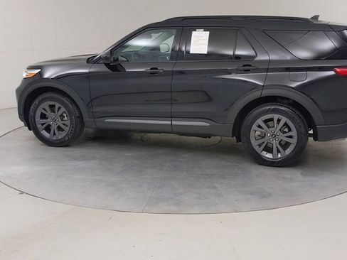 Certified 2024 Ford Explorer XLT w/ Equipment Group 202A AWD/4WD image 18