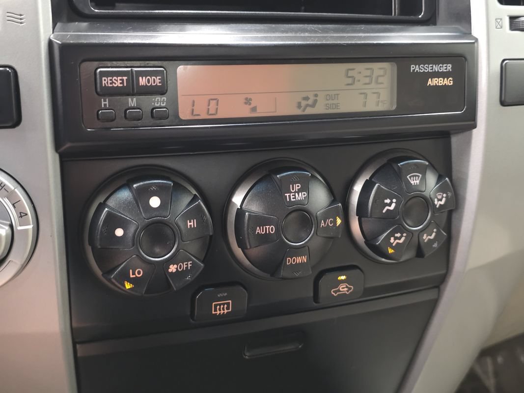 Used 2006 Toyota 4Runner SR5 AWD/4WD image 37