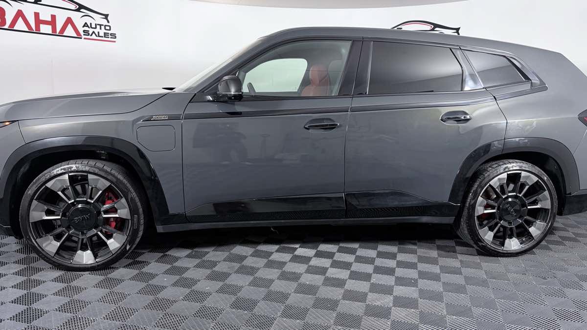 Used 2023 BMW XM AWD/4WD image 5