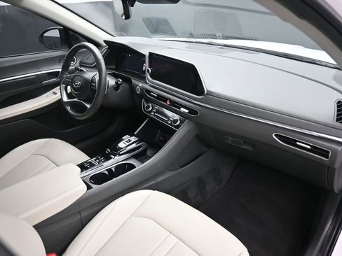 Used 2023 Hyundai Sonata Limited w/ Preferred Accessory Package image 50