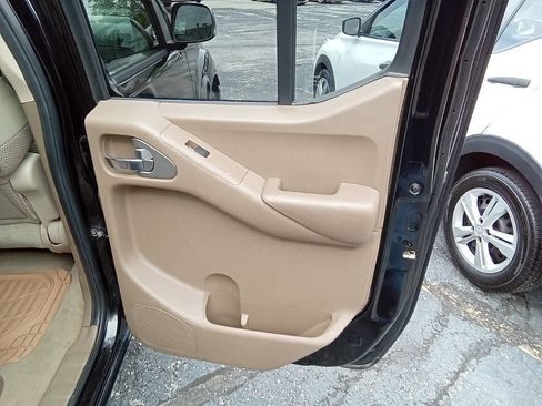 Used 2006 Nissan Frontier SE w/ (P01) Power Pkg RWD image 7