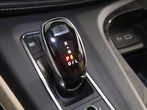 Used 2021 Cadillac Escalade ESV Premium Luxury AWD/4WD image 8