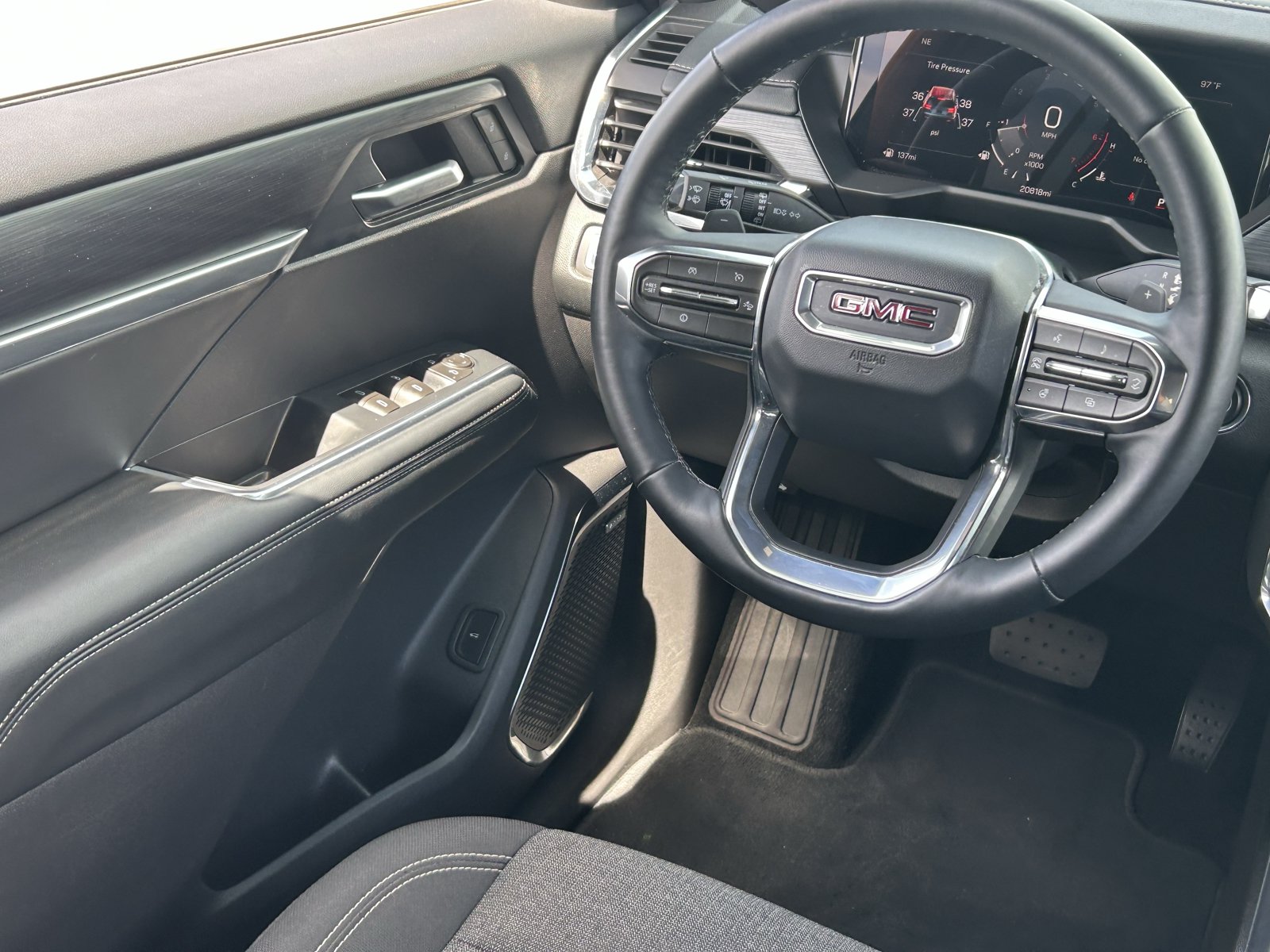 Certified 2026 GMC Acadia Elevation FWD image 16