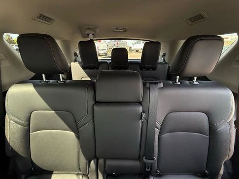 New 2026 Nissan Pathfinder SL image 10