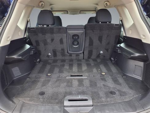 Used 2018 Nissan Rogue S FWD image 12