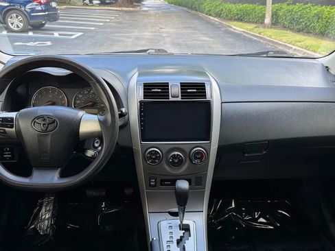 Used 2012 Toyota Corolla S image 7