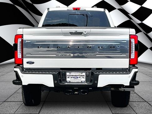 Used 2024 Ford F350 Platinum AWD/4WD image 4