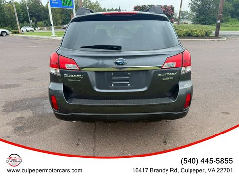 Used 2011 Subaru Outback 3.6R Limited AWD/4WD image 4
