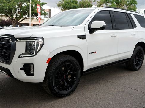 Used 2022 GMC Yukon AT4 image 8