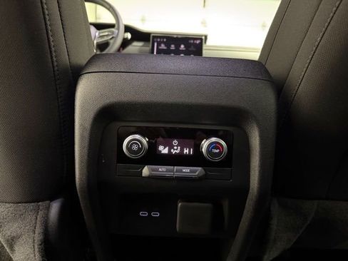 Certified 2025 GMC Acadia Elevation image 26