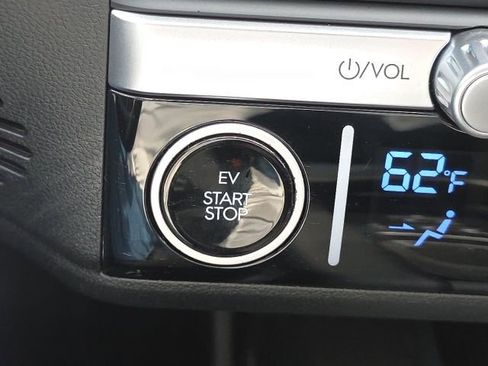 Used 2024 Hyundai Ioniq 6 SE RWD image 13