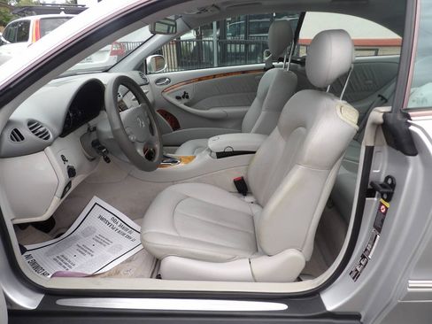 Used 2003 Mercedes-Benz CLK 320 Coupe image 8