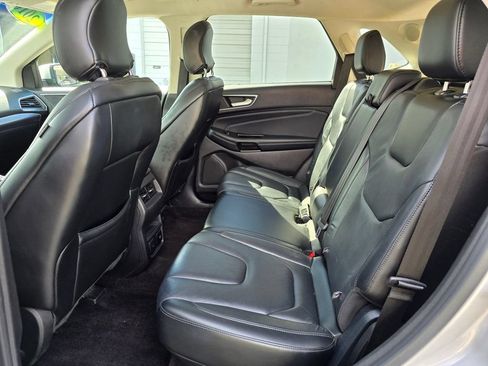 Used 2016 Ford Edge Titanium w/ Technology Package AWD/4WD image 18