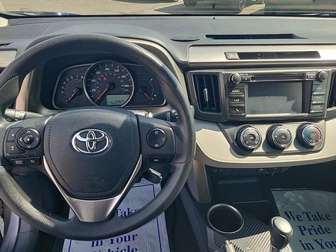 Used 2014 Toyota RAV4 LE image 10