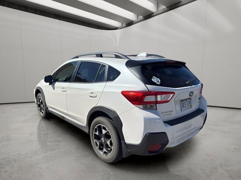 Used 2018 Subaru Crosstrek 2.0i Premium image 3