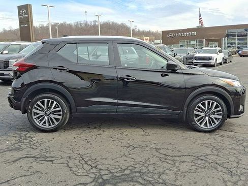 Used 2024 Nissan Kicks SV image 7