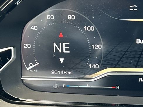 Used 2024 GMC Yukon Denali Ultimate image 12