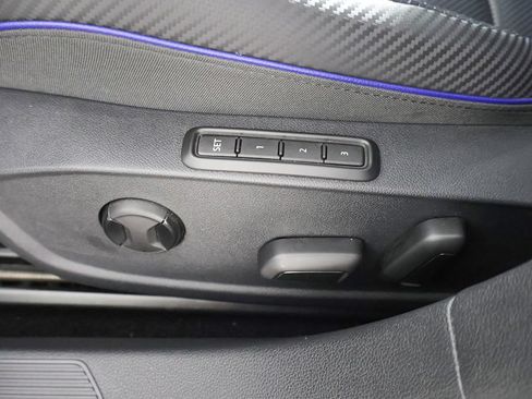 Used 2024 Volkswagen Golf R AWD/4WD image 37