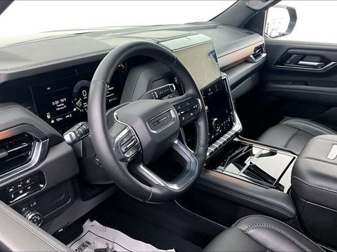 Used 2025 GMC Yukon Denali image 18