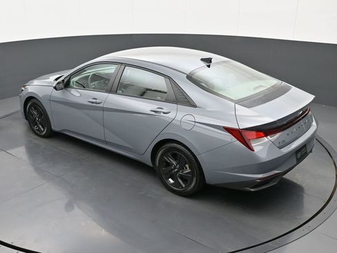 Used 2022 Hyundai Elantra SEL w/ Cargo Package image 28