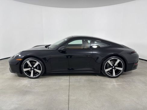 New 2026 Porsche 911 Carrera image 2