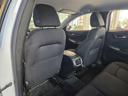 Used 2023 Chevrolet Malibu LT FWD image 17