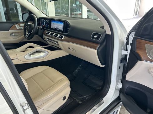 Used 2022 Mercedes-Benz GLE 450 4MATIC w/ AMG Line Exterior image 29
