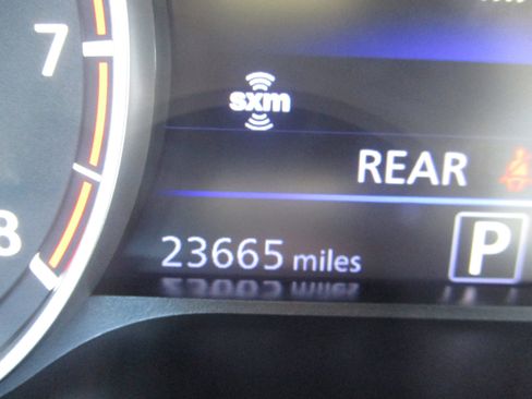 Used 2025 Nissan Altima 2.5 SV FWD image 11